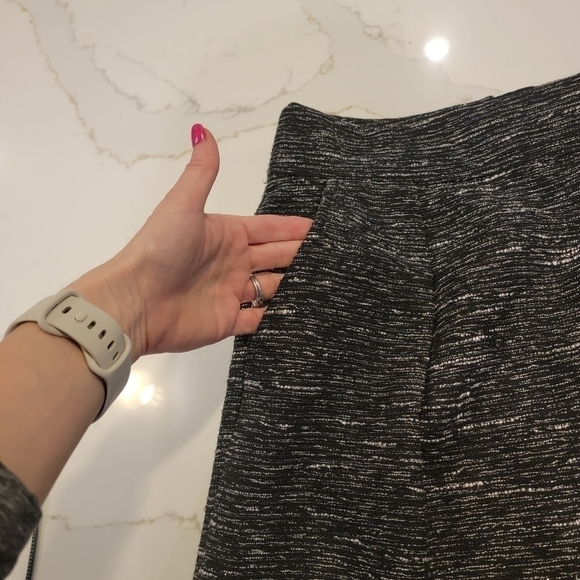 Ann Taylor Loft Black White Tweed with Metallic Thread Above Knee Skirt Size 2 - Picture 5 of 14